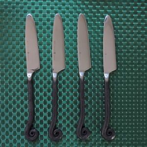 Gourmet Settings TREBLE CLEF GS Dinner Knives BLACK Handles Lot Set 4 Stainless